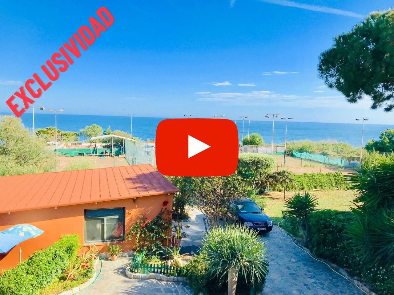 Hacienda en Mataró (Barcelona) con 11.000m2 de terreno urbano delante de la playa